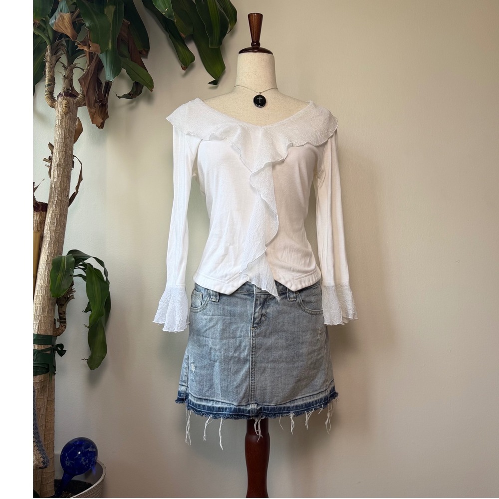 Newport News White Ruffle V-Neck Bell Sleeve Cotton Top Size S cottagecore boho
